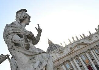 Niente piercing tatuaggi e convivenze per i dipendenti del Vaticano