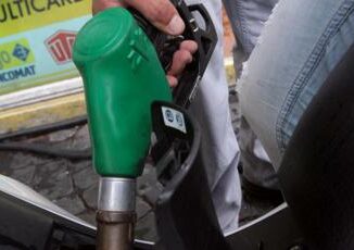 Carburanti in calo prezzi benzina e diesel