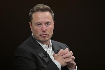 Elon Musk approva post antisemita su X e scoppia la polemica Ibm ritira la pubblicita