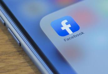 Facebook a pagamento si parte sugli smartphone arriva il messaggio scegli