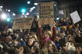 25 novembre oggi manifestazioni contro la violenza sulle donne