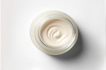 Aumentano consumi creme anti age 57 nel 2022