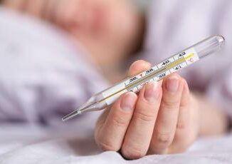 Covid e influenza 1 milioni di casi a Natale la previsione