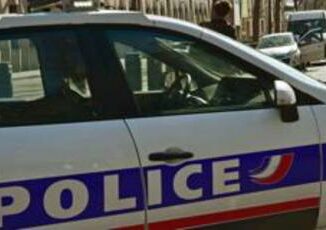 Francia rissa tra adolescenti a Parigi 15enne accoltellato a morte