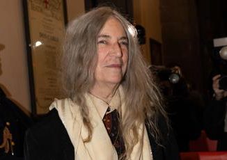 Patti Smith dimessa dallospedale di Bologna come sta lartista