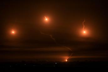 Raid Israele nella Striscia colpite Gaza City e Khan Yunis