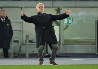 Roma Sheriff 3 0 Mourinho secondo in girone Europa League