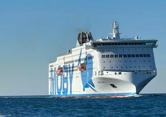 Al porto di Livorno la Moby Legacy gemella del traghetto piu grande del mondo Moby Fantasy