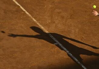 Dalla terra rossa allerba di Wimbledon aumentano gli infortuni cosa dice lesperto