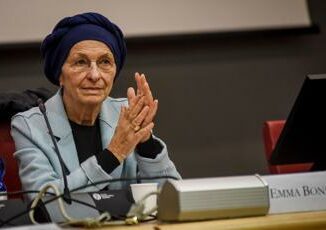 Emma Bonino operata per frattura a femore dopo caduta come sta