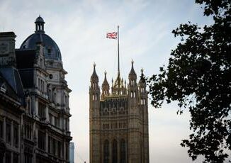 Fuga da Westminster Il palazzo del Parlamento e freddo e cade a pezzi