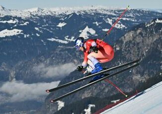 Odermatt vince la discesa di Wengen e Paris terzo