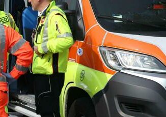 Tragedia a Bergamo 19enne muore investito da un autobus