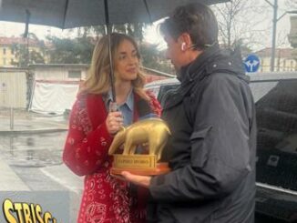 Chiara Ferragni riceve il Tapiro di Striscia Non ho abbandonato Fedez