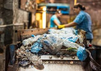 Il riciclo della plastica e una truffa la denuncia del Center for Climate Integrity