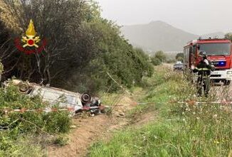 Incidente a Cagliari auto si ribalta e prende fuoco 38enne morto carbonizzato