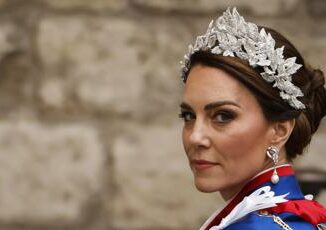 Kate Middleton piu popolare di Diana perche rifiuta il ruolo di vittima