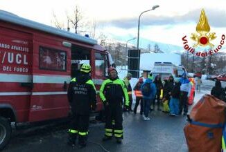 Maltempo valanga travolge sci alpinisti a Monesi un morto