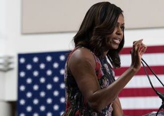 Super Tuesday Michelle Obama Sostengo Biden non mi candido