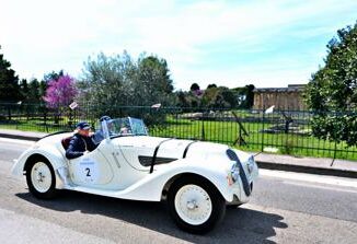 Automobilismo Sorrento Roads by 1000 Miglia 2024 paesaggi unici e scoperta della terra campana