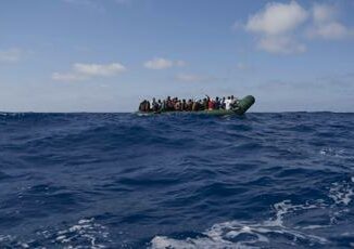 Notte di sbarchi a Lampedusa arrivati 333 migranti