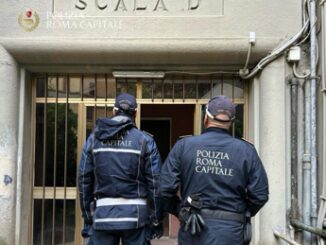 Roma operazioni polizia locale per censimento 287 alloggi Ater in via Donna Olimpia