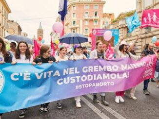 Vaticano. Pro Vita Famiglia Papa Francesco incoraggia attivismo contro aborto gender eutanasia e utero in affitto