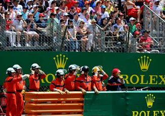 Gp Monaco distrutta Red Bull di Perez bandiera rossa al primo giro