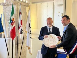 Moby la Corsica ringrazia Vincenzo Onorato e cittadino onorario di Bonifacio