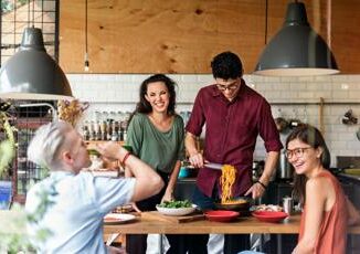 Salute studi confermano i benefici del riunirsi a tavola in momenti conviviali