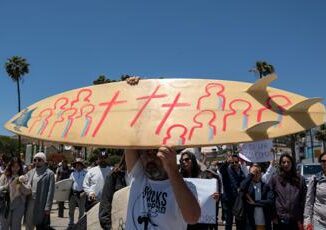 Uccisi con un colpo di pistola alla testa mistero sui surfisti scomparsi in Messico