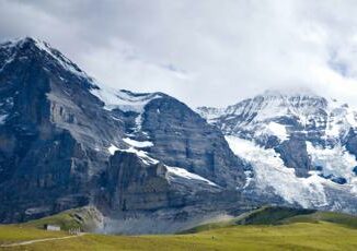 Valanga sulle Alpi svizzere morti 2 scialpinisti lombardi