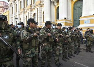 Bolivia sventato golpe arrestato generale che ha sfidato presidente