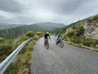 Cicloturismo parte Laduesse in Calabria turismo esperienziale sui pedali