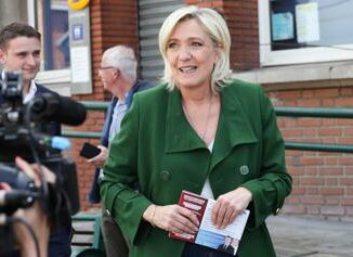 Elezioni Francia lestrema destra alla scommessa di Le Pen