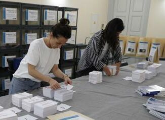 Francia domenica il voto anticipato come funzionano le elezioni