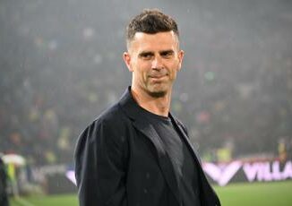 Juventus Thiago Motta e il nuovo allenatore contratto fino al 2027