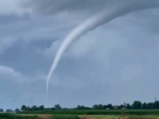 Maltempo si abbatte su Rovigo tromba daria e bomba dacqua su citta e provincia Video