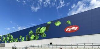 Per i 30 anni del pesto Barilla inaugurato un maxi murale artistico di oltre 800mq