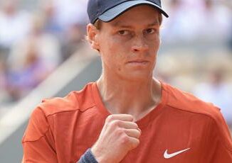 Roland Garros Sinner in semifinale Dimitrov battuto in 3 set