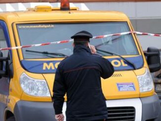 Sassari assalto al caveau Mondialpol spari e auto date alle fiamme