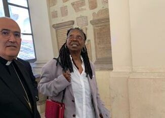 Sister Act in Vaticano anche Whoopi Goldberg incontra il Papa Meraviglioso