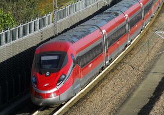 Treni guasto a impianti circolazione nodo Milano ritardi e corse limitate