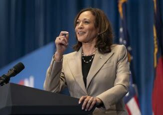 La pioniera Kamala Harris chi e la vice di Biden che potrebbe diventare presidente