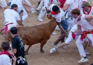 Pamplona 6 feriti nel primo giorno della corsa dei tori