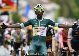 Tour de France Girmay vince anche lottava tappa