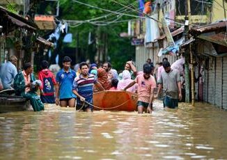 Alluvioni in Bangladesh 45 milioni le persone colpite 13 morti