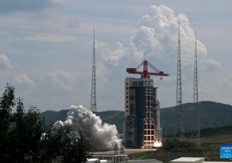 La Cina lancia un gruppo di satelliti inizia lera della Costellazione Spacesail