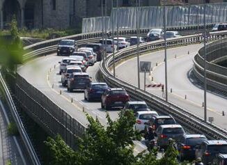 Traffico intenso per esodo estivo domani partenze da bollino nero