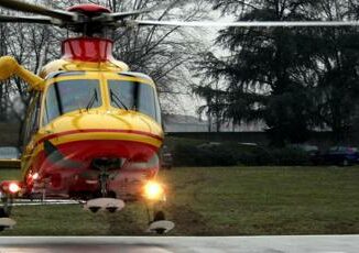 Vicenza piccolo aereo atterra fuori pista ad Asiago 4 feriti grave il pilota